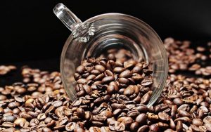 האם צריכה מתונה של קפה יכולה להקטין את הסיכון לשחמת הכבד? מחקר בדק